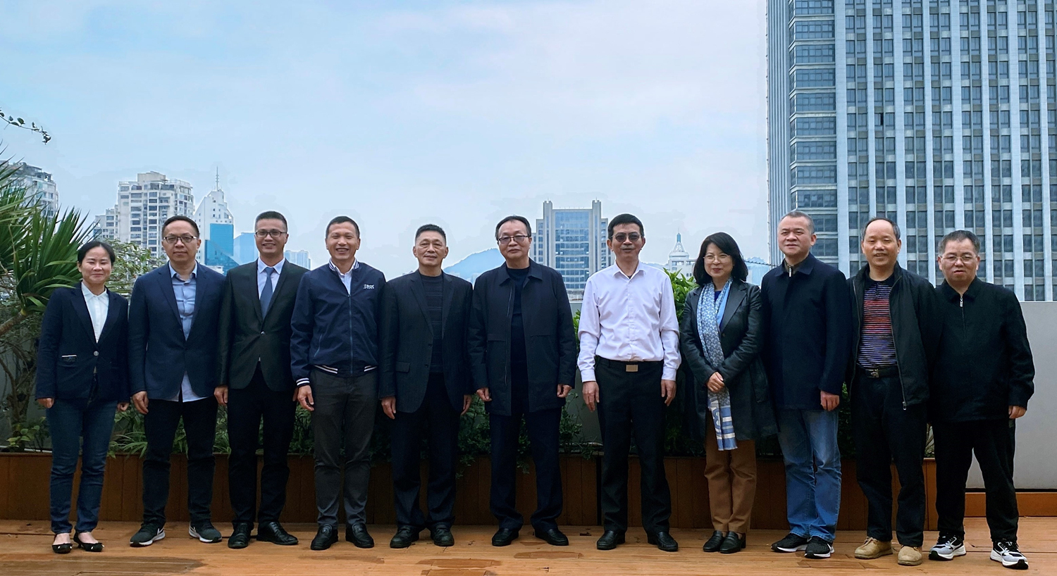 E:\lys\工作\綜合部\公司重大活動、新聞\2023.02.14 福建省、廈門市、龍巖市造價(jià)站領(lǐng)導(dǎo)蒞臨指導(dǎo)\新建文件夾\513ce664c1f63e2801a5a570ace782b - 副本 (2).jpg